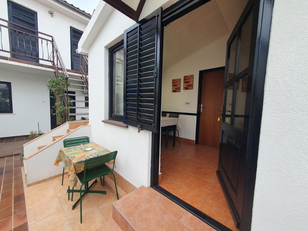 Apartments Porec Beach Area Simo Exterior foto
